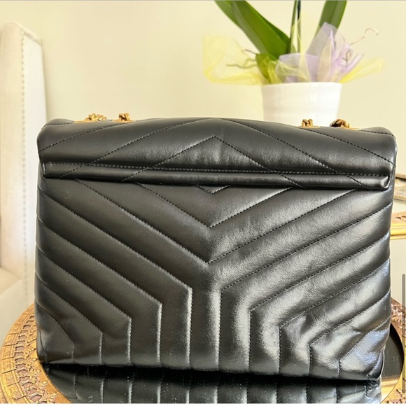 SAINT LAURENT LOULOU MATELASSE MEDIUM  QUILTED LEATHER SHOULDER BAG - Picture 3 of 16